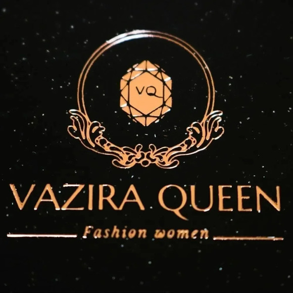 VQ Baby in Heart Shape Brooch - Picture 5 of 7